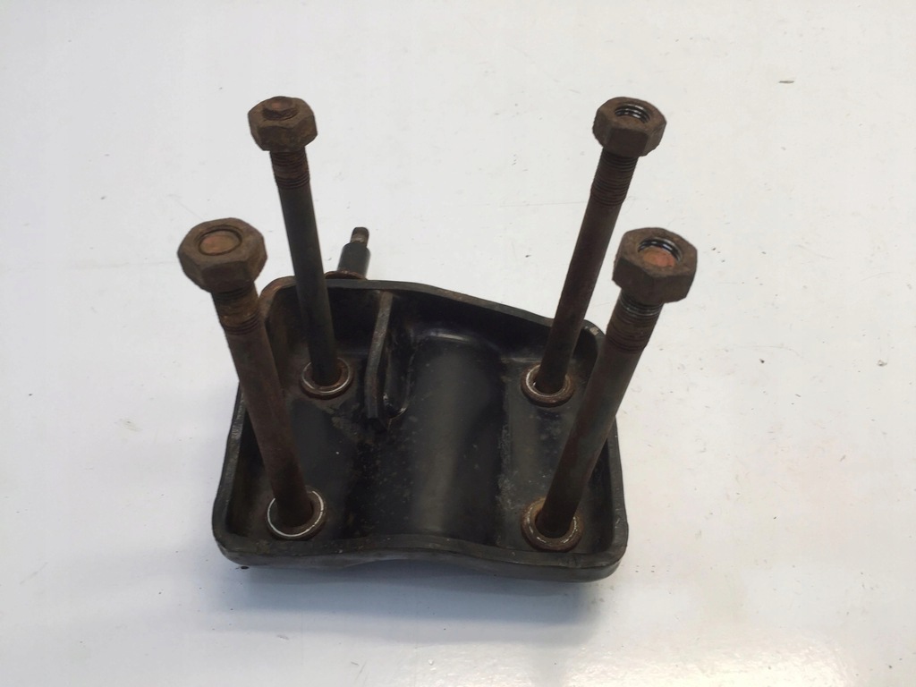 фото №1, Mitsubishi l200 v кронштейн ресора міст праве