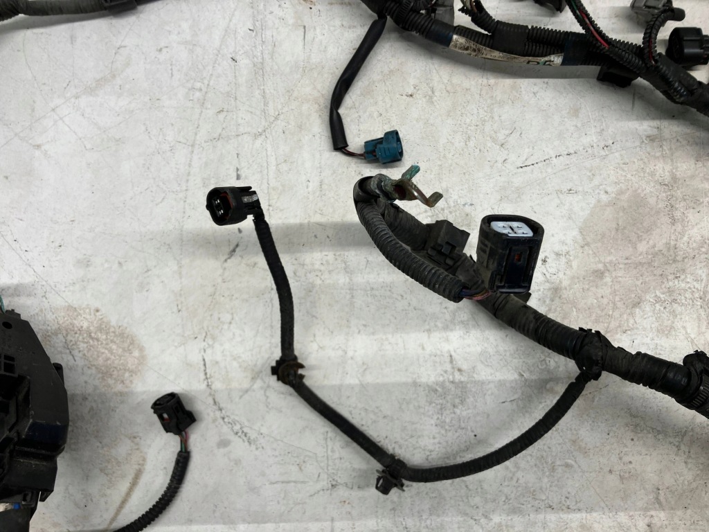 Avensis t27 1.8 бензин автоматична коробка передач електропроводка на двигун в Україні