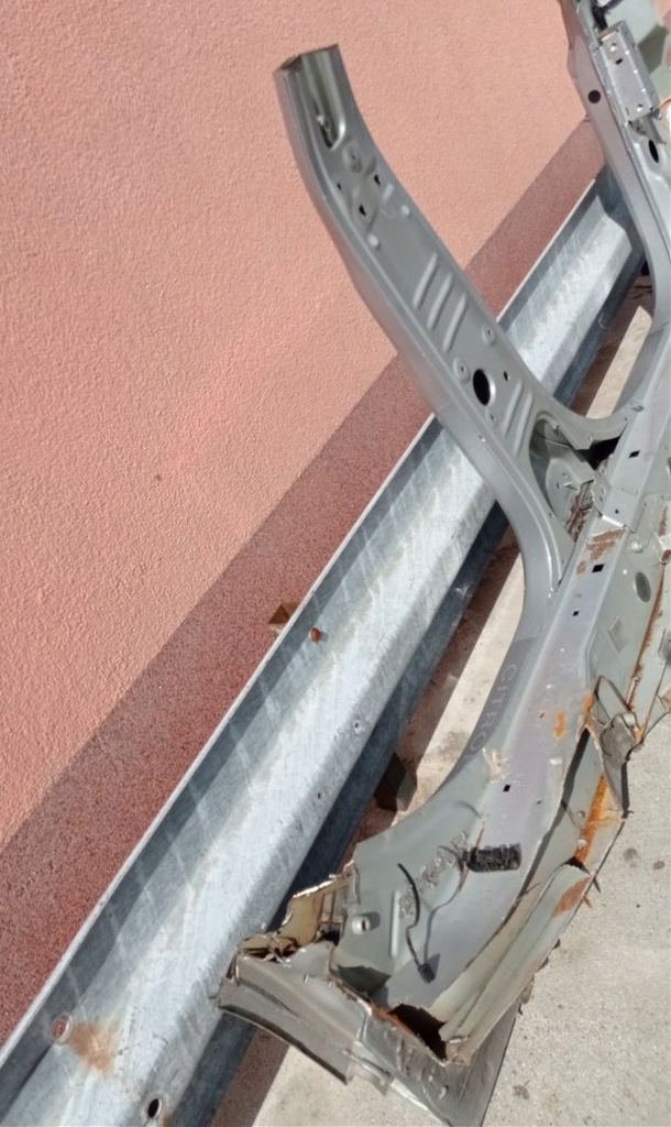 фото №8, Порог четверть блок двигателя левый citroen c5 iii x7 код лакокрасочного покрытия ezrc