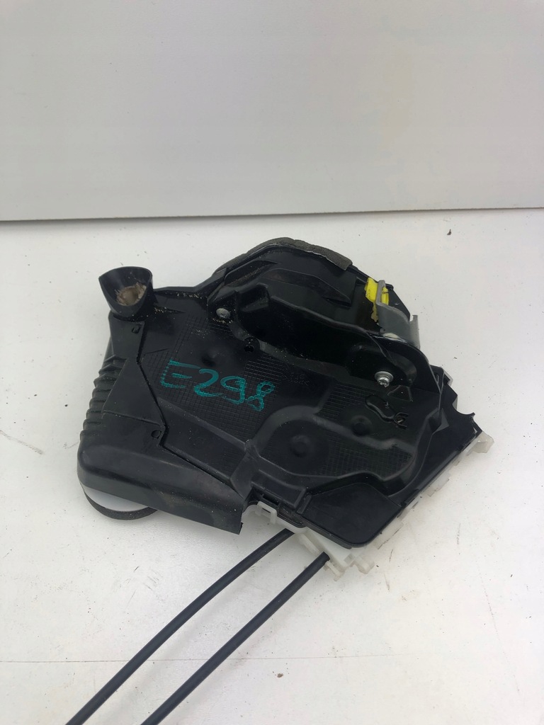 фото №5, Toyota yaris iii замок дверь левый перед