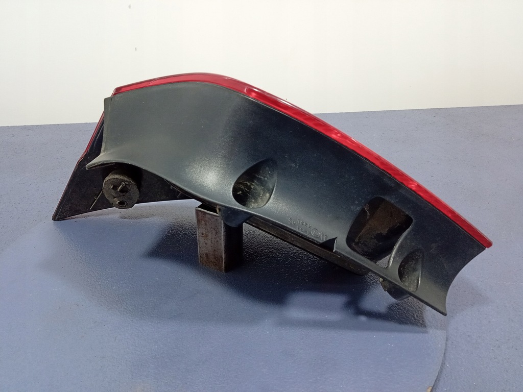 фото №5, Renault laguna ii kombi лампа задняя правая задняя 8200002472