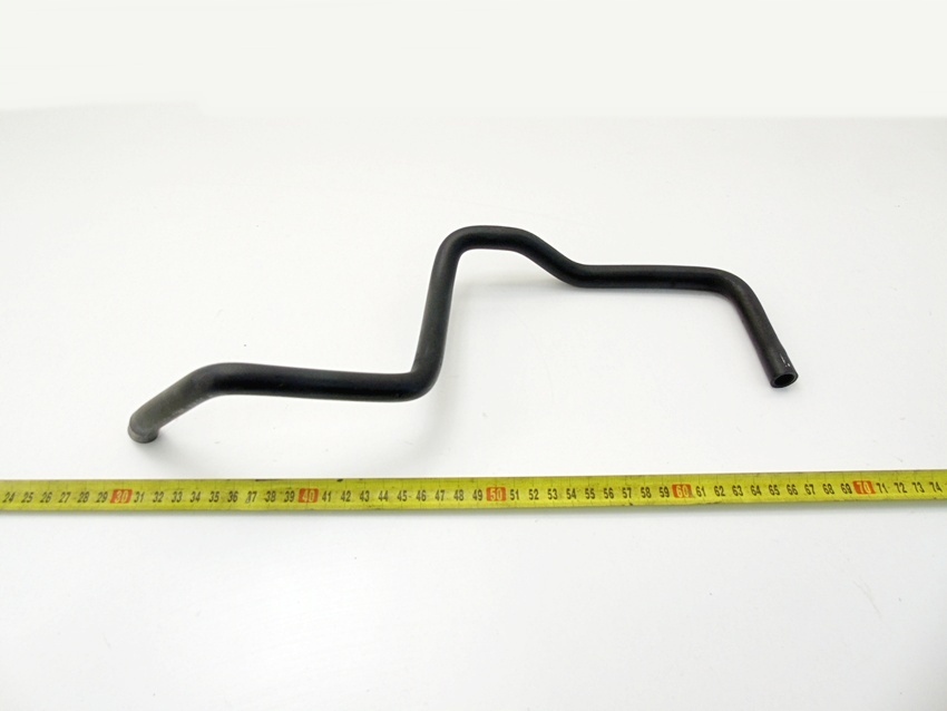 Шланг пабтрубок  вентиляция картера 1.4 1.6 16v focus fiesta fusion puma courier 98mm-6853-ac Киев