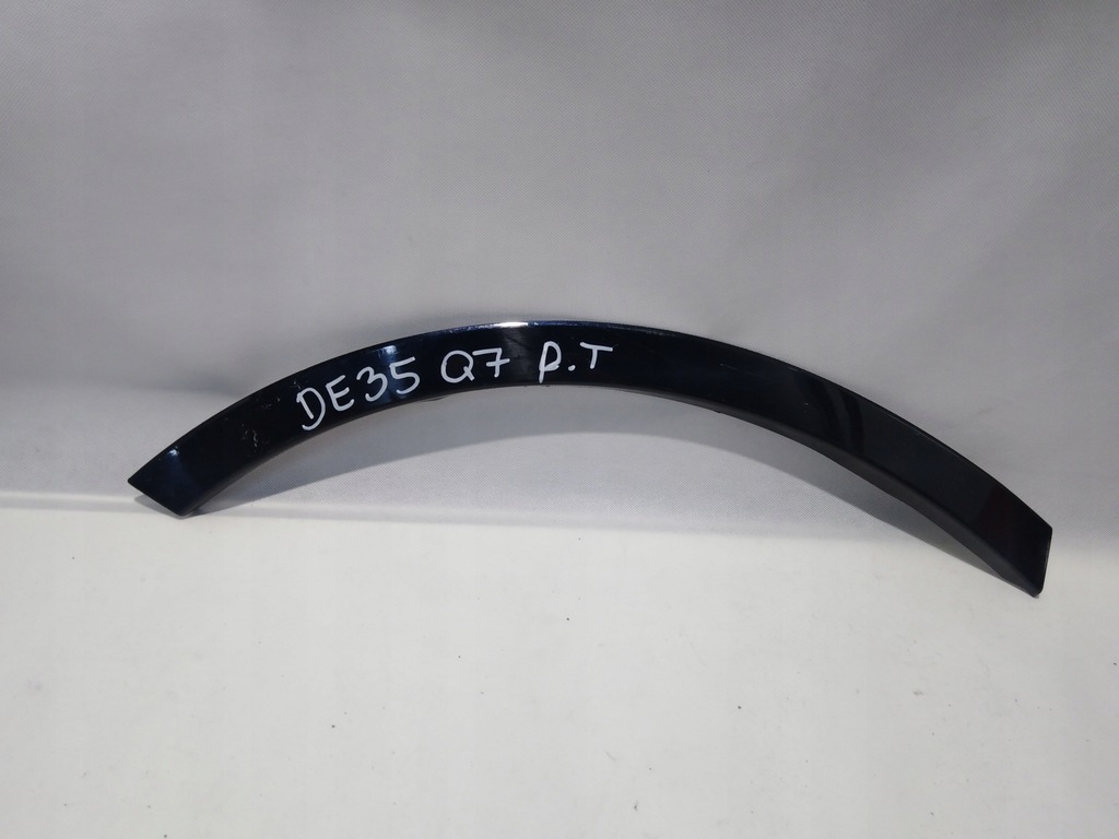 фото №1, Audi q7 молдинг крыла правая задняя 4m0853818a