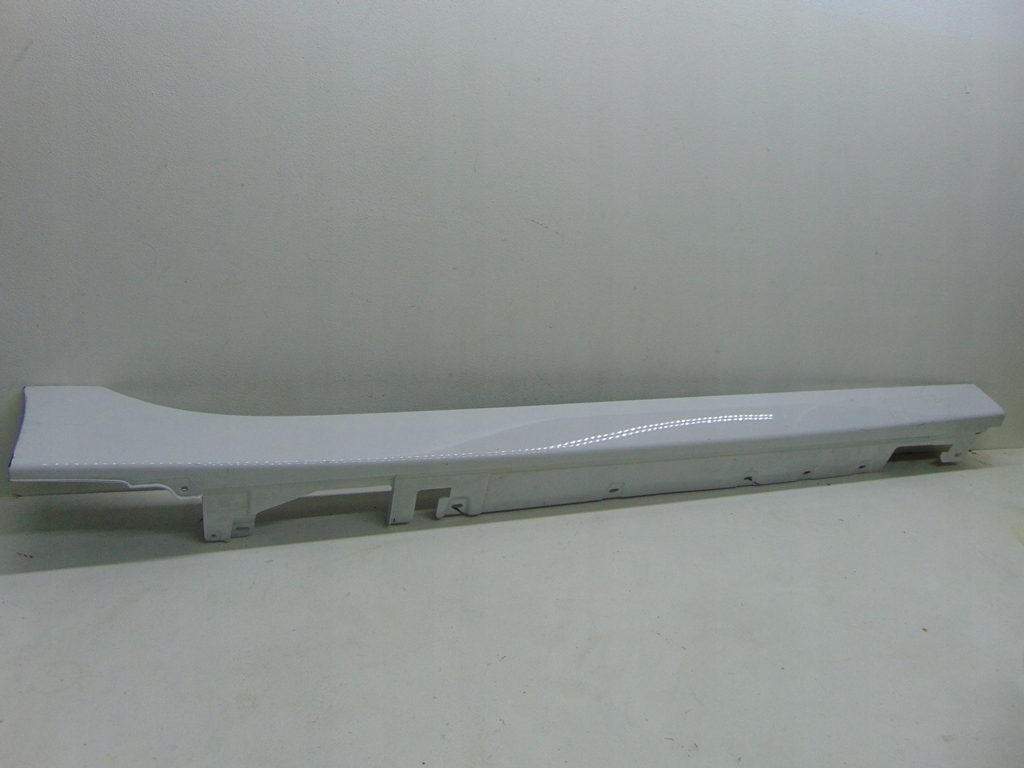 фото №1, Молдинг поріг права bmw 1 f40 2 f44 19- поріг