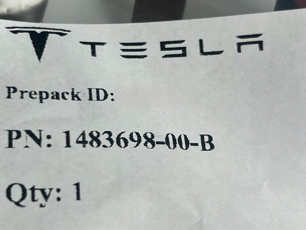 фото №11, Прокладка верхнього панель двері права задня tesla x