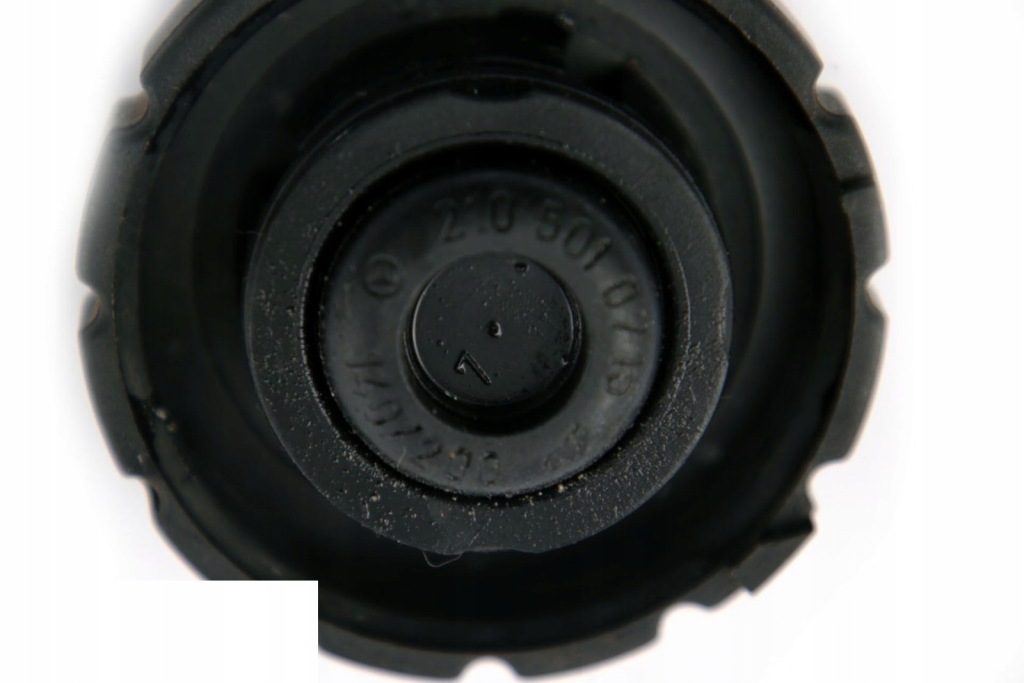 Купити Mercedes w203 w210 w211 кришка бака розширювальний радіатора a2105010715