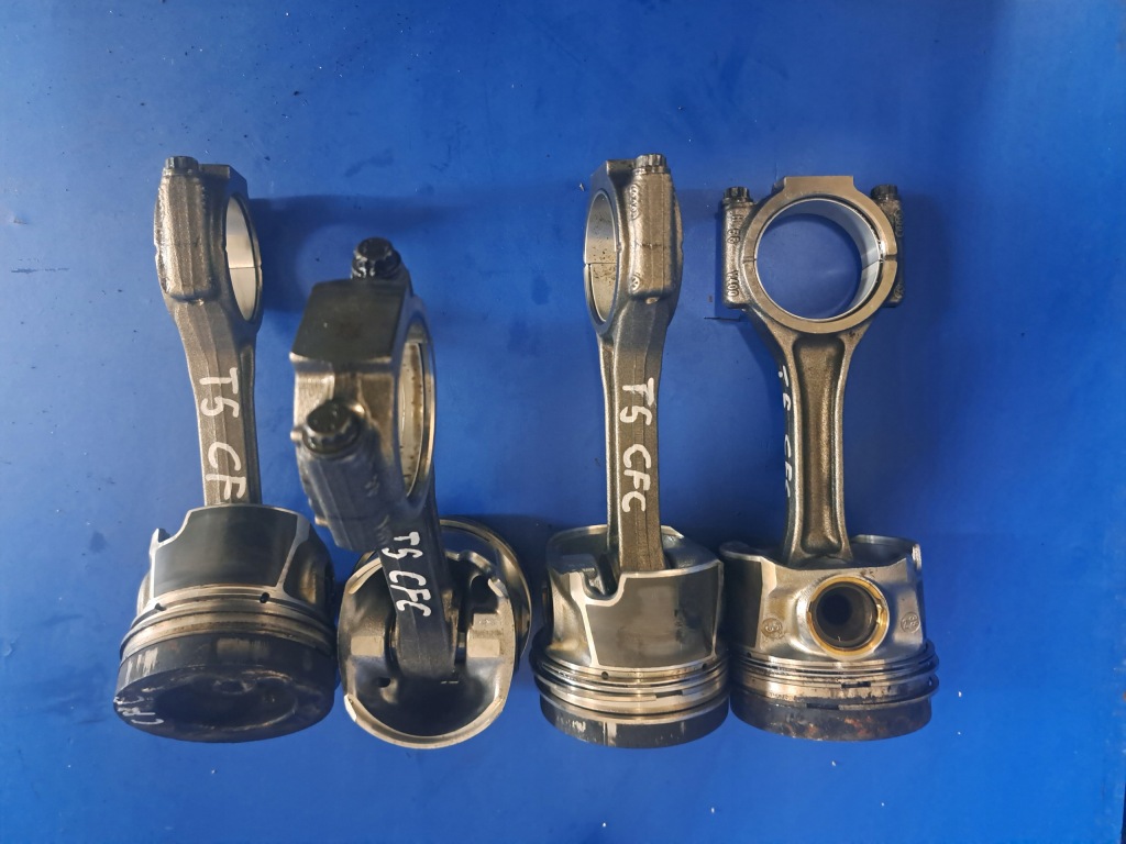 Купить Шатун vw multivan transporter t5 touareg 7l 1 2.5 axd bnz 038j