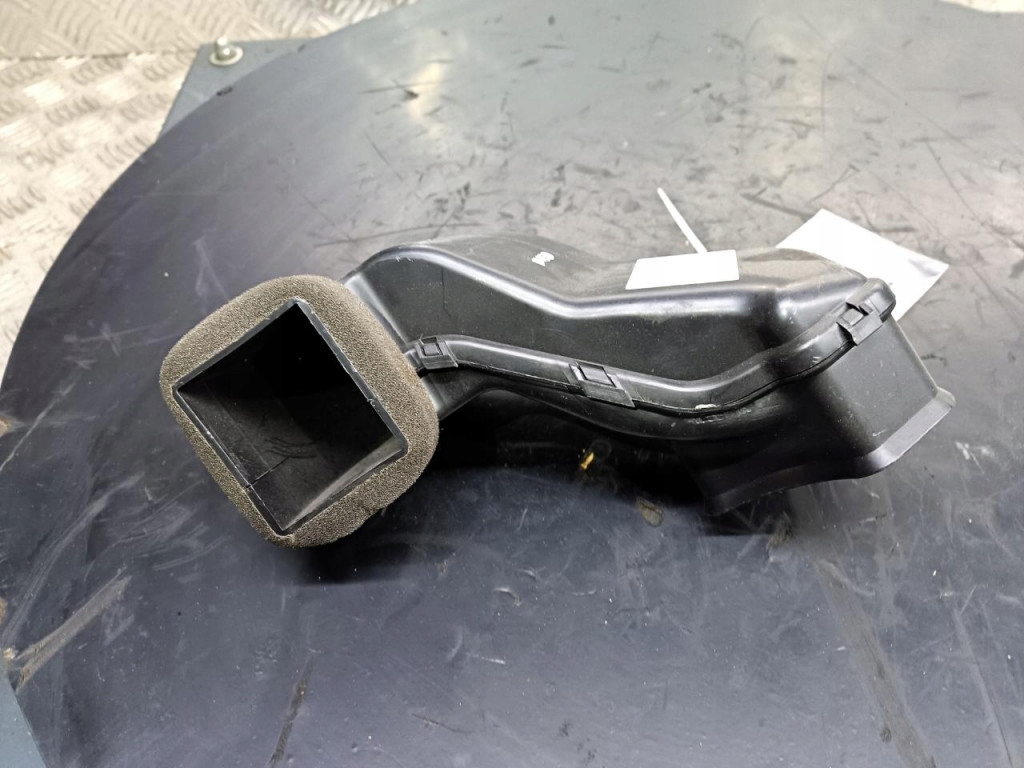 фото №1, Tesla model s впуск воздуха 1008282-00-a