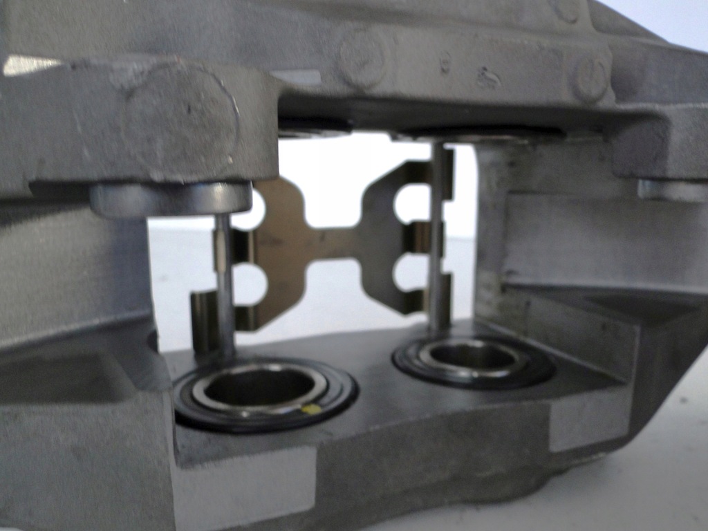 фото №12, Mercedes суппорт тормозной передний правый левый cls 257 eqc 293