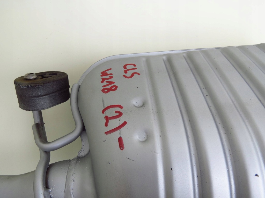 Гасник вихлоп кінцевий лівий a2184900501 mercedes cls w218 Недорого