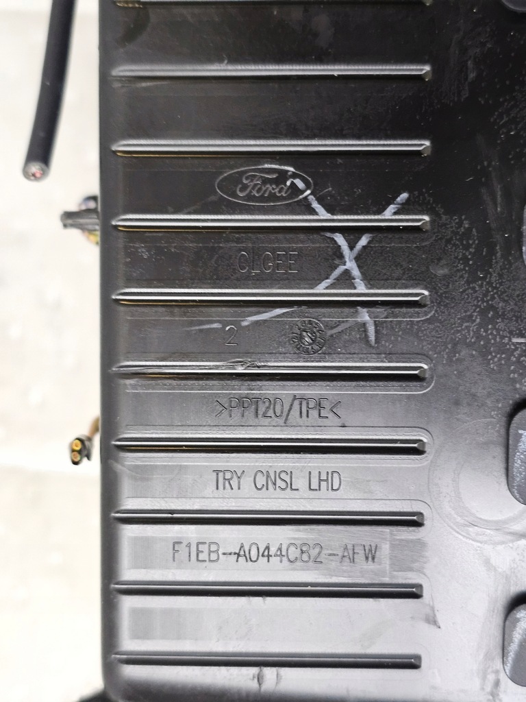 фото №9, Захист тунель перемикач панель кондиціонера обдув usb port ford kuga mk2