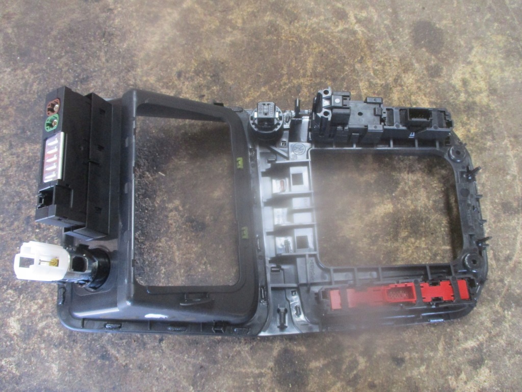 фото №8, Рамка dekor туннель запуск 5qf035726 vw tiguan ii