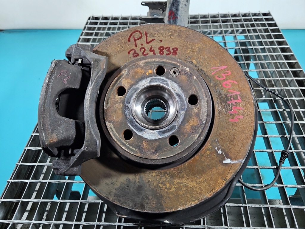 Купить Поворотный кулак левая перед 1.6 t gla x156 2013-2019