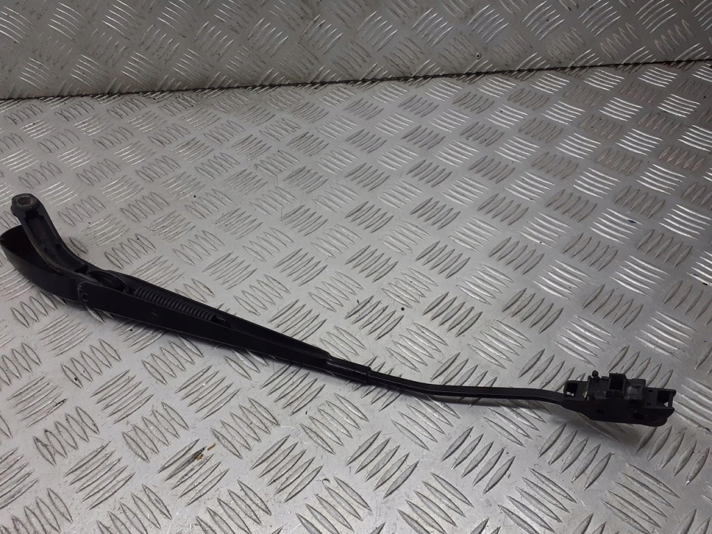 Купить Рычаг дворники перед левый volvo s80 2.5 d 9484615