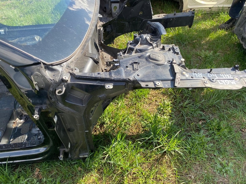 фото №1, Audi a8 d4 четверть правая подкрылок лонжерон ly9w