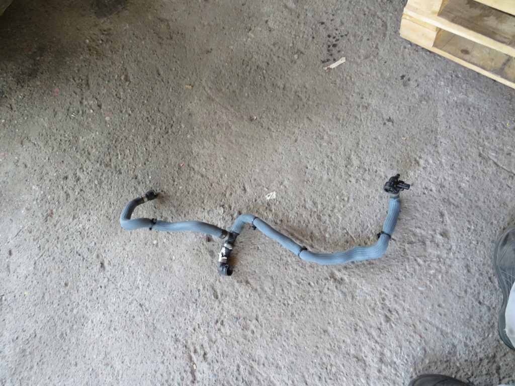 Купить Пабтрубок  воды renault 215018199r