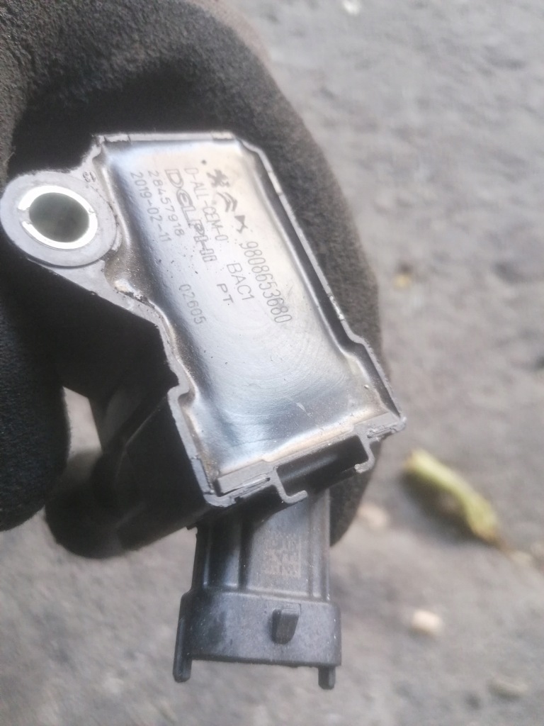 Катушка зажигания citroen peugeot 9808653680 новый оригинал оригинальный номер 1.2 thp Доставка