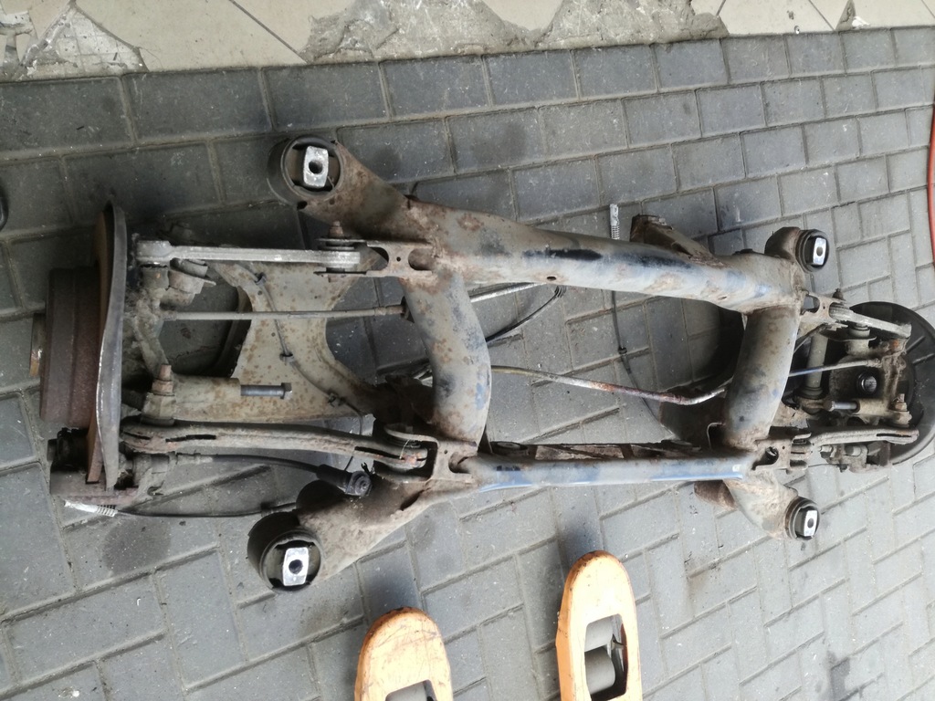 фото №1, Bmw e38 1994 - 2001 rok балка підвіска задня комплектна поворотний кулак важелі