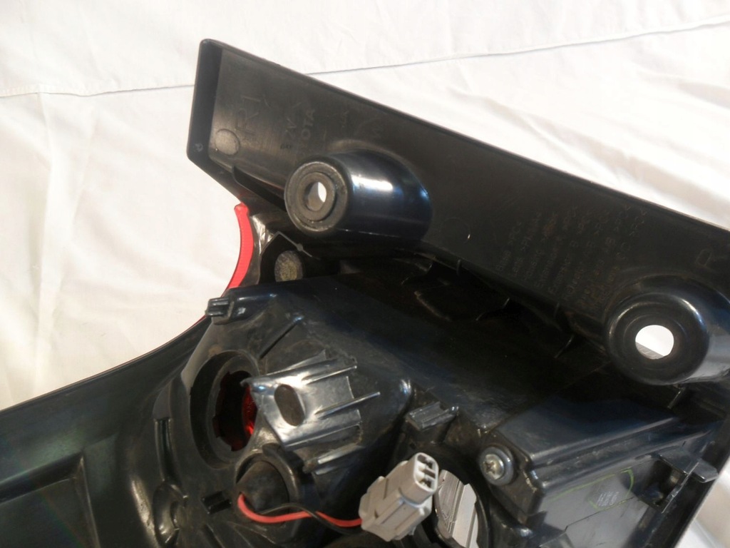 фото №9, Toyota auris ii лампа задня права правий задня