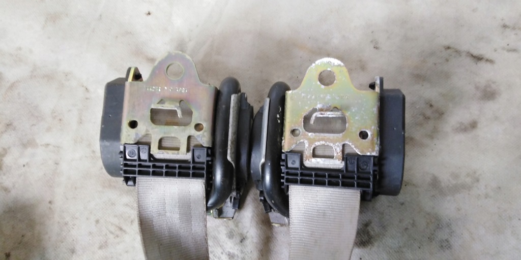 Audi a8 d3 ремни ремень безопасности перед левое  правый  kom с Разборки