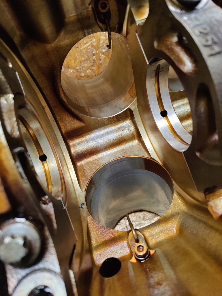 фото №8, Блок двигателя bmw e70 4.8 n62b48