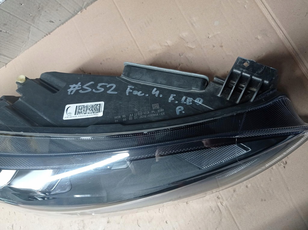 фото №5, Лампа фара правый focus mk 4 full led europa