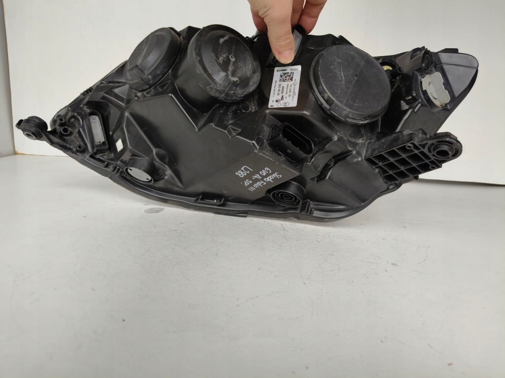 фото №9, Лампа правая фара skoda fabia iii 3 6v 6v0 14-