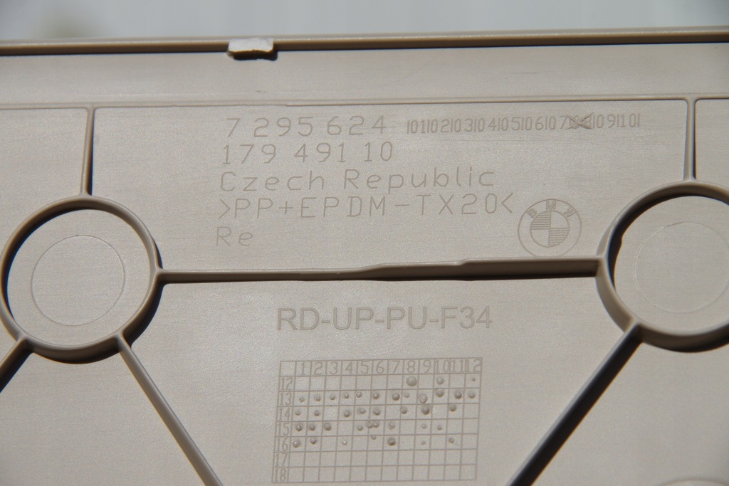 фото №9, Корпус обивка крышки багажника bmw 3 f34 gt 318