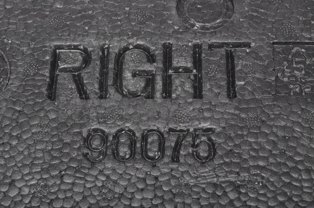 фото №3, Aston martin db7 шумоизоляция правое 90075