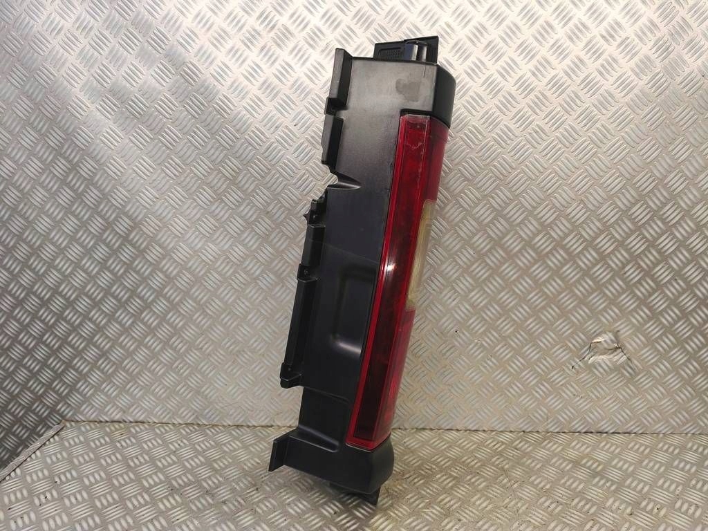 Фара задняя правый  renault trafic 3 opel vivaro b fiat talento 93450970 Цена