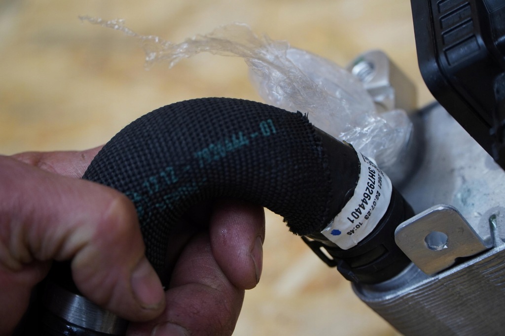 Клапан 72538489 радиатор 5a629f5 bmw 5 g60 i5 24r 12tyśkm оригинал 23- Доставка