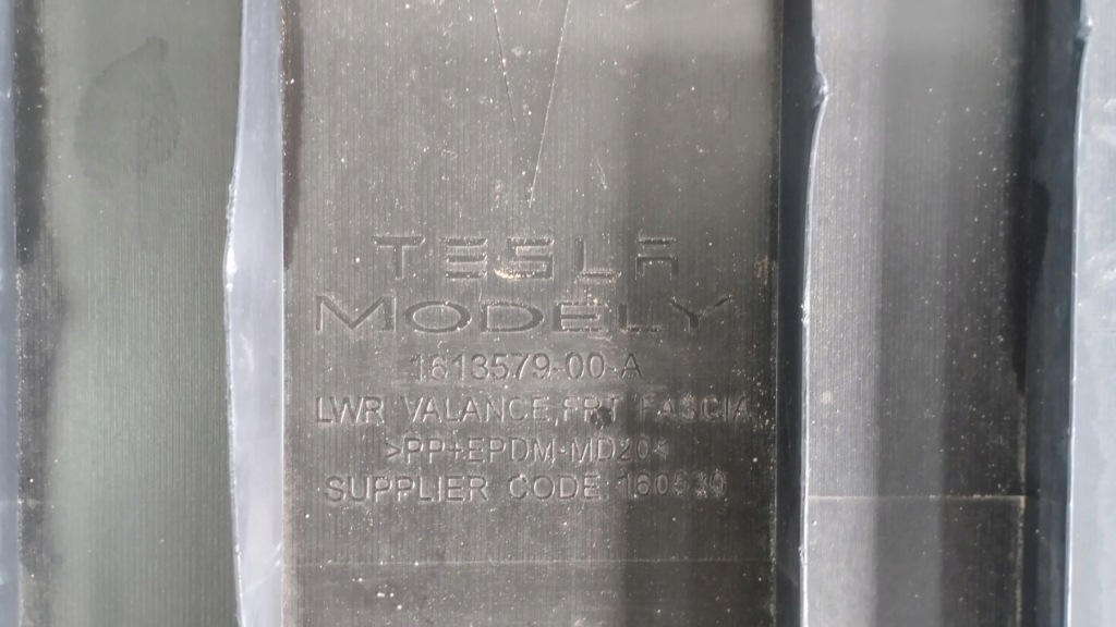 фото №14, Бампер перед передній tesla model y 20-