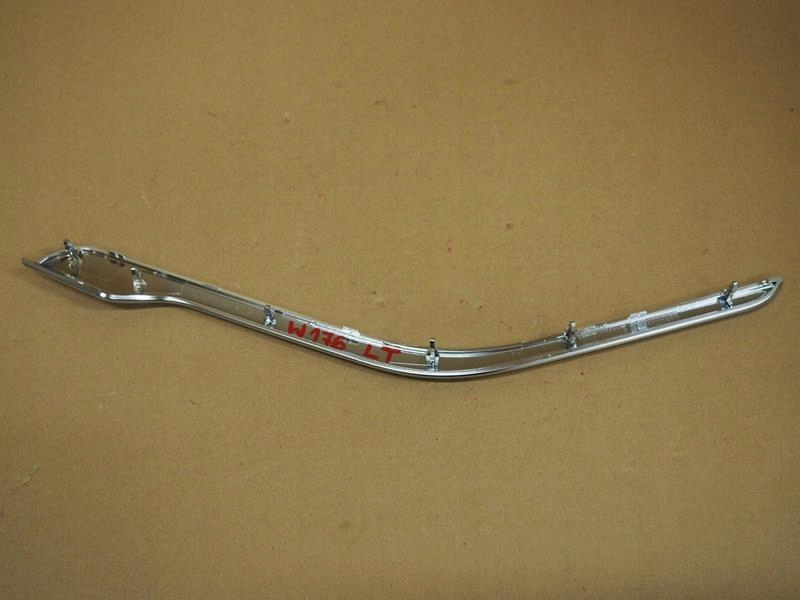 Молдинг оббивка двері лівий задній mercedes w176 Доставка