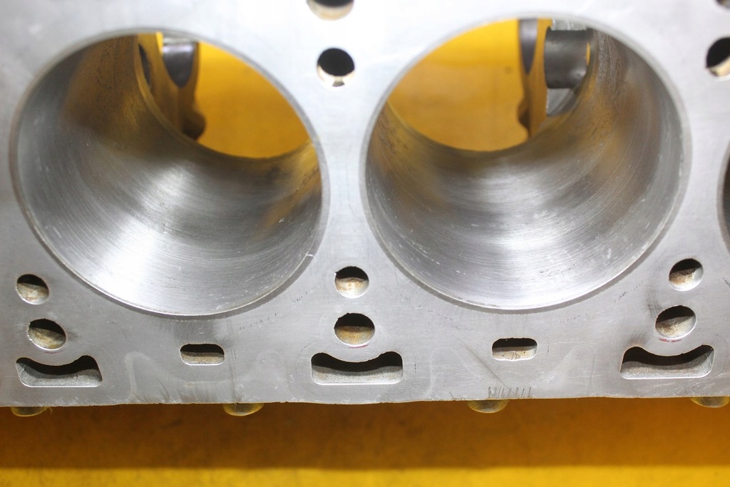 фото №8, Блок двигателя aston martin 5.2 b v12 tvin turbo rfhy53-6015-ab 32506 ae31