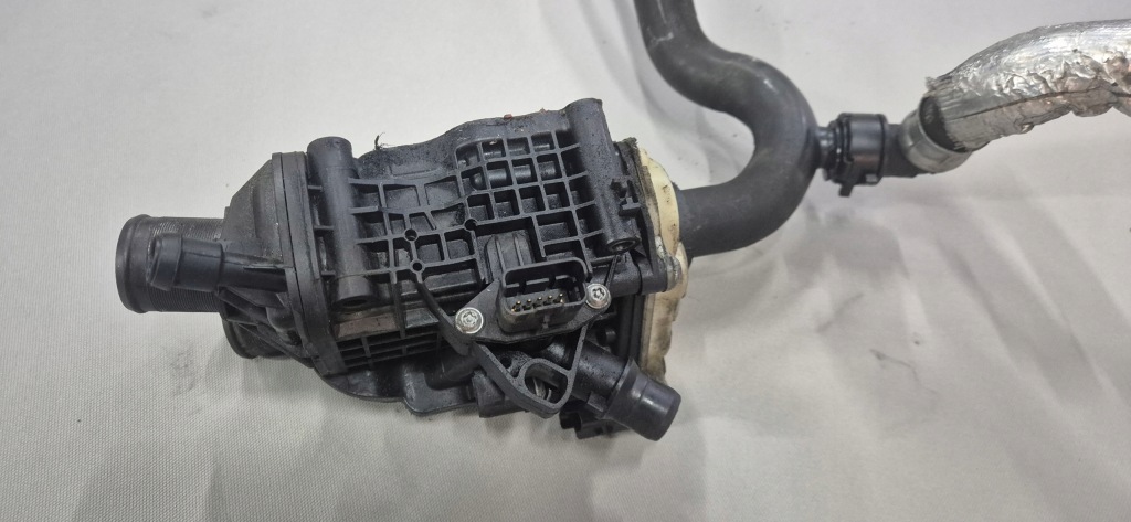 фото №1, Термостат ford mondeo mk5 2.0 tdci