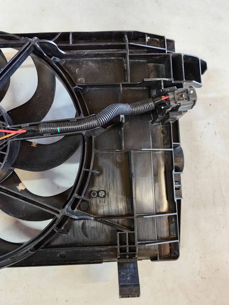 Tesla 3 рестайлинг  - вентилятор полный polecam с Разборки