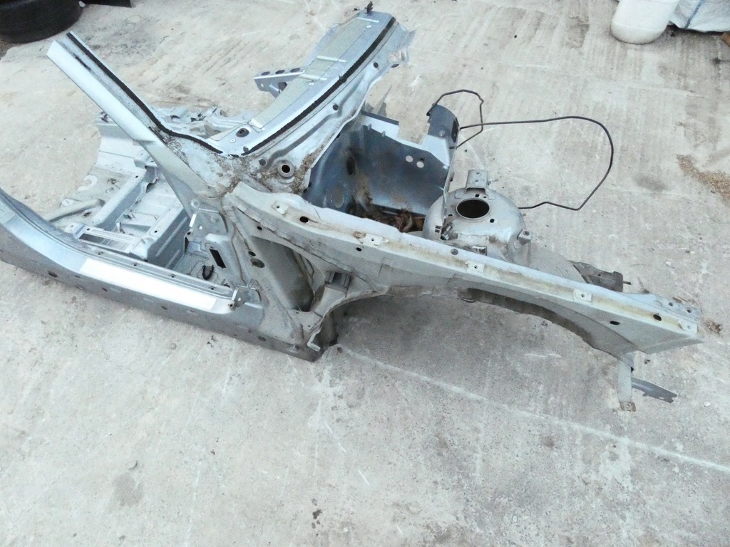 фото №1, Bmw x3 e83 чверть лонжерон правий перед підкрилок