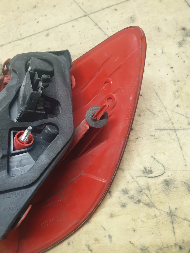 фото №9, Renault thalia ii лампа лівий задня 8200700046