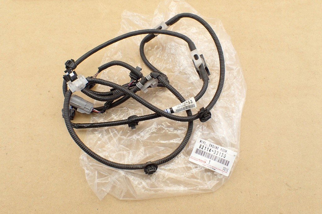 фото №8, Lexus ct 10- джгут трубопровід pdc бампера перед передня 8211433130 оригінальний номер