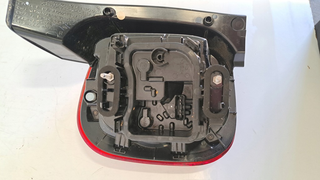 фото №8, Лампа правый задняя dacia duster ii lift 21-