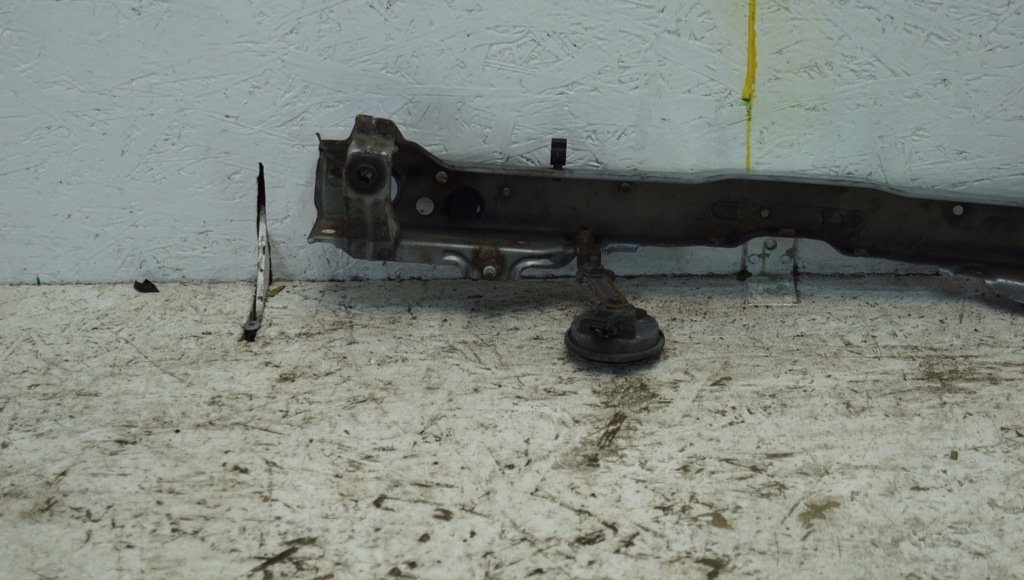 фото №8, Pas усилитель верхний перед toyota corolla verso