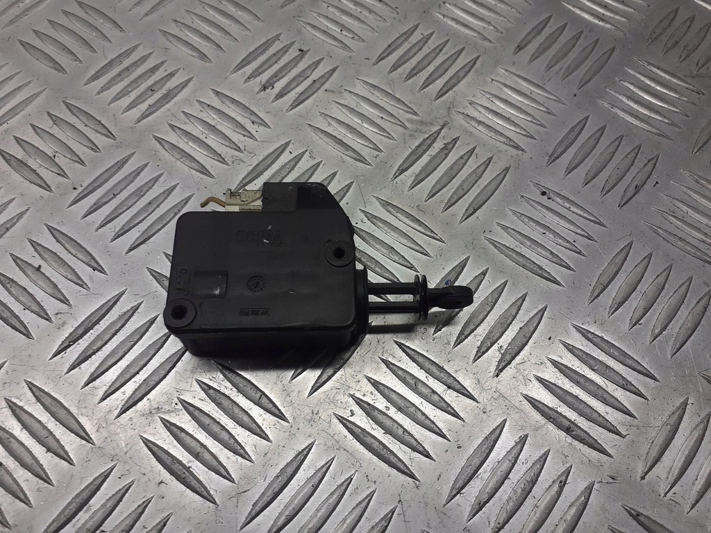 фото №1, Привод крышка топлива peugeot 206 cc