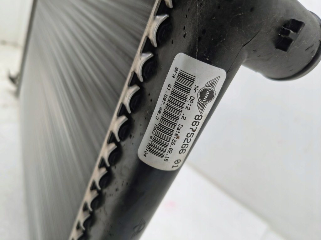 Радиатор mini cooper r55 r56 r57 r58 r59 r60 r61 7535099 8675266 oem nowa Доставка