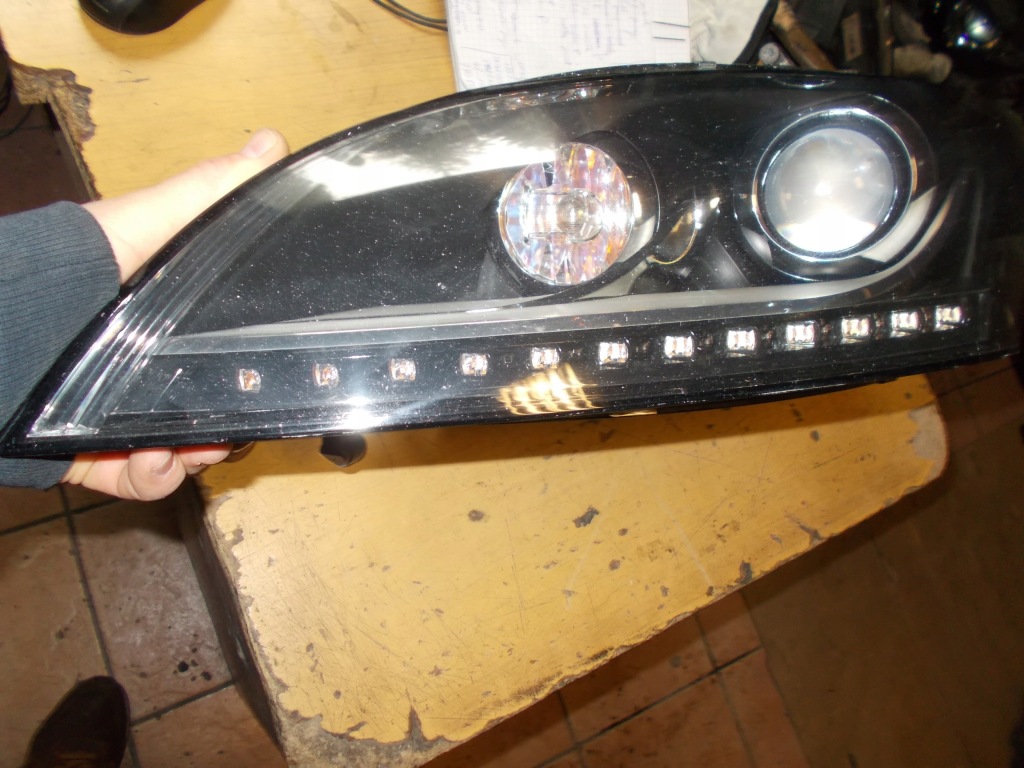 фото №1, Audi tt левый ксенон led 8j0941003aj