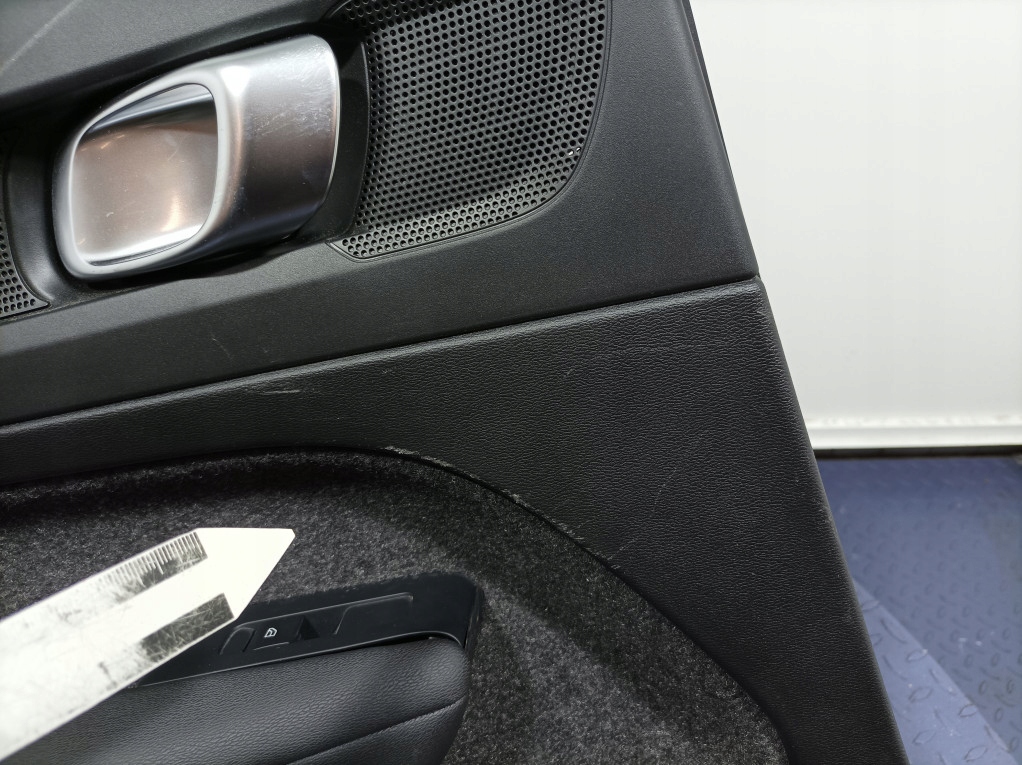 фото №6, Volvo xc40 i lift обивка обшивка дверь задняя задний левый