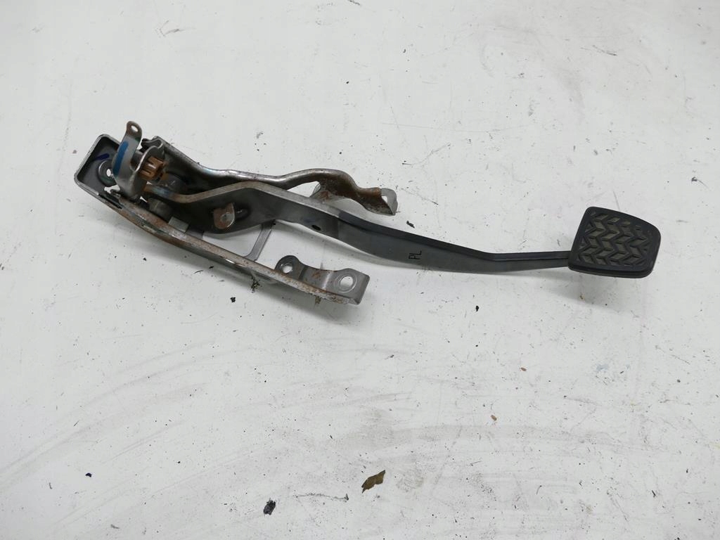 фото №1, Toyota yaris ii педаль сцепления