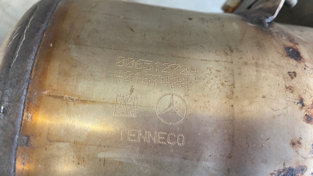 Каталізатор mercedes cls 500 w218 e 500 w212 4,7 2124908736 2124908536 Недорого