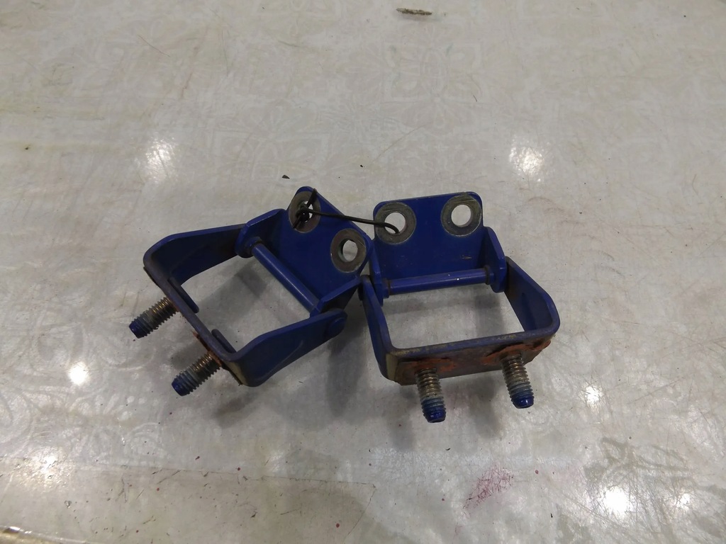 фото №2, Aveo t250 петля крышки комплект