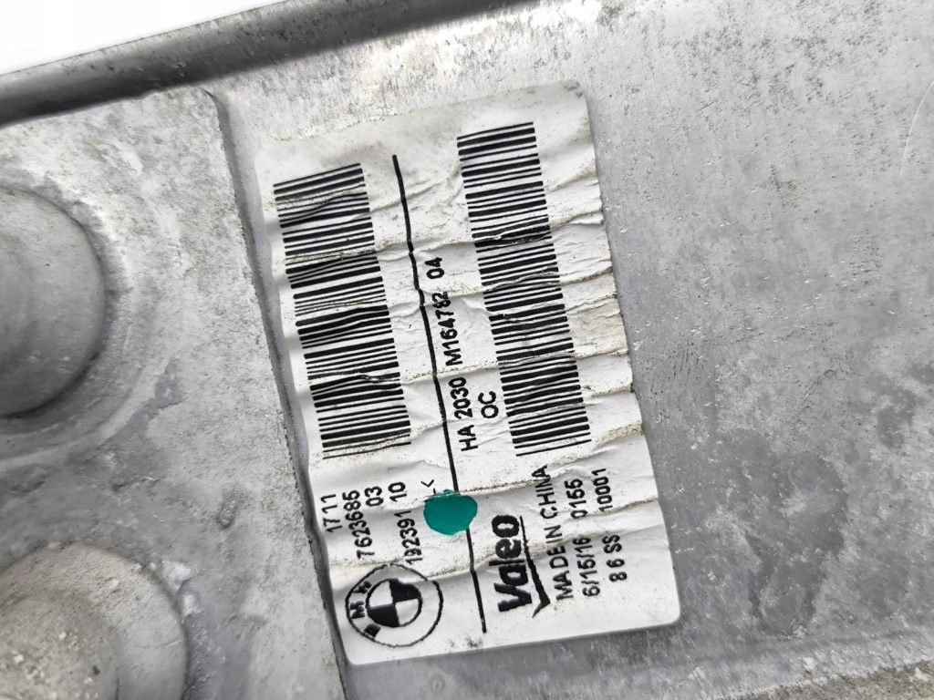 Bmw i3 2017 радиатор масла коробки передач 7623685 Недорого