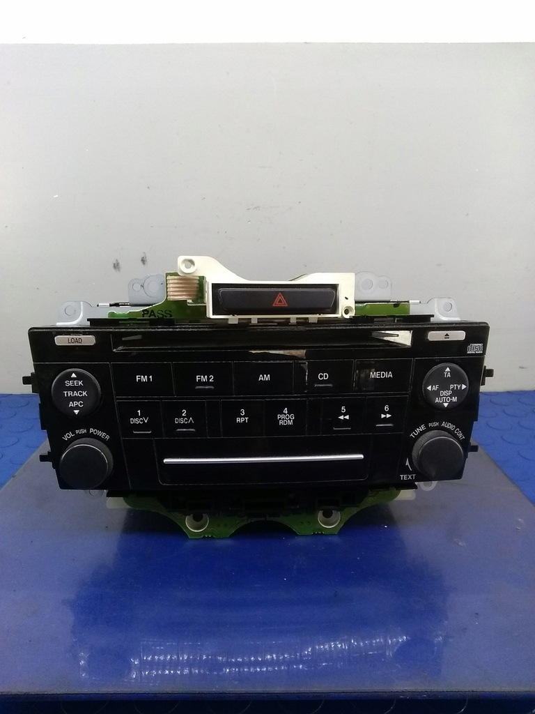 фото №2, Mazda 6 радио заводской cd gr4b66dsx